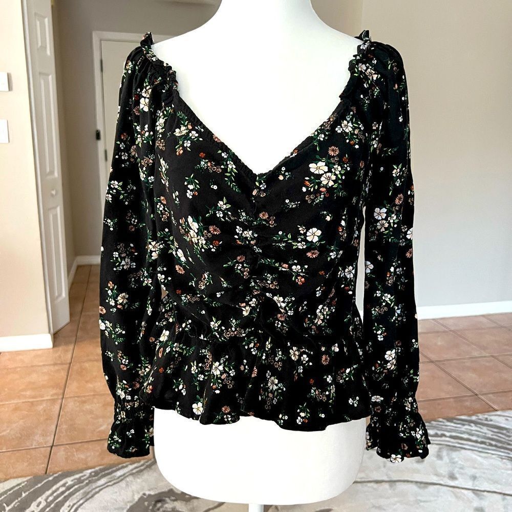 Almost Famous Women’s Floral Top / Blouse